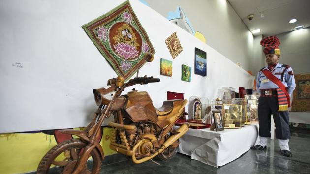 Over 1800 mementos were successfully sold to the highest bidder during this period, according to the Prime Minister’s Office. (Photo by Burhaan Kinu / Hindustan Times) (Burhaan Kinu/HT PHOTO) Over 1800 mementos were successfully sold to the highest bidder during this period, according to the Prime Minister’s Office. (Photo by Burhaan Kinu / Hindustan Times) (Burhaan Kinu/HT PHOTO)