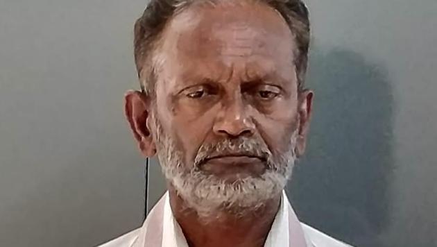 According to police, Mohammad Kamil Ansari (in photo) never bought new parts for his cabs. Instead, he stole cars, removed the parts needed and sold the rest as scrap.(HT Photo)