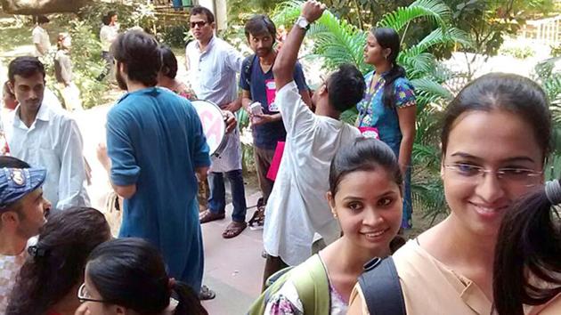The Jawaharlal Nehru University (JNU) is among the few central universities in the country which plan to increase the number of seats by 25% from the coming academic year. (Sanjeev Verma/HT photo) The Jawaharlal Nehru University (JNU) is among the few central universities in the country which plan to increase the number of seats by 25% from the coming academic year. (Sanjeev Verma/HT photo)