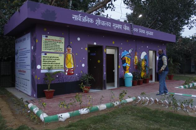 Nnudging and uses of behavioural economics are already playing a prominent and constructive role in India. For example, the Swachh Bharat Mission (SBM) has emphasised behaviour change in addition to the construction of toilets(Yogendra Kumar/HT PHOTO)