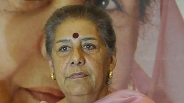 Senior Congress leader Ambika Soni, who lost to SAD’s Prem Singh Chandumajra in 2014 Lok Sabha elections, is reportedly not too keen to contest this time.(HT File)