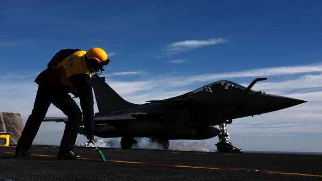 A French Rafale fighter jet takes off.(AFP file photo)