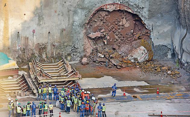 Authorities completed a 5th tunnel breakthrough at the Chhatrapati Shivaji Int’l Airport — T2 Metro station on Wednesday.(Pramod Thakur/HT Photo)