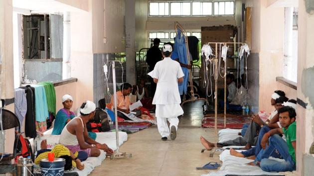 File photoof the Rajendra Institute of Medical Sciences (RIMS), Ranchi. The hospital’s doctors have threatened to go on a hunger strike over the issue of 7th Pay Commission.(HT File)