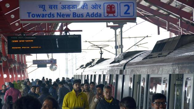 The extension of Delhi Metro’s Red Line between Dilshad Garden in east Delhi and New Bus Adda in Ghaziabad comprises eight stations on an elevated corridor.(Sakib Ali / HT Photo)