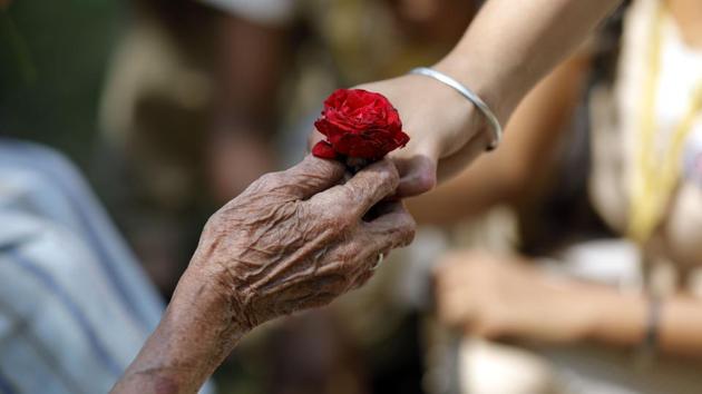 NSS unit of Abhinav Junior College had a unique Valentine’s Day celebration as they visited the Pitashri Vrudhashram and vowed to not send their parents to old age homes, in Pune, Maharashtra. (Rahul Raut / HT Photo)
