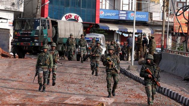 Security forces and army were deployed across the city. Concertina wires were laid on various roads to check the movement of the people. Army helicopters hovered over the city and mobile internet remains suspended . (AFP) Security forces and army were deployed across the city. Concertina wires were laid on various roads to check the movement of the people. Army helicopters hovered over the city and mobile internet remains suspended . (AFP)