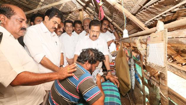 The opposition Congress has called a 12-hour shutdown in Kerala on Monday to protest the killing of two Youth Congress workers in north Kerala’s Kasargode district. Kripesh, 21, died on the spot and Sharath Lal, 24, succumbed to his injuries in a hospital in neighbouring Mangaluru. Here seen, Ramesh Chennithala, KC Venugopal, MK Raghavan and other leaders at Kripesh’s home. (HT Photo)