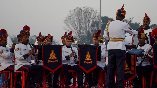 A band was seen performing at Shiv Chhatrapati Sports Complex Balewadi during the event.  (Milind Saurkar/HT Photo) 