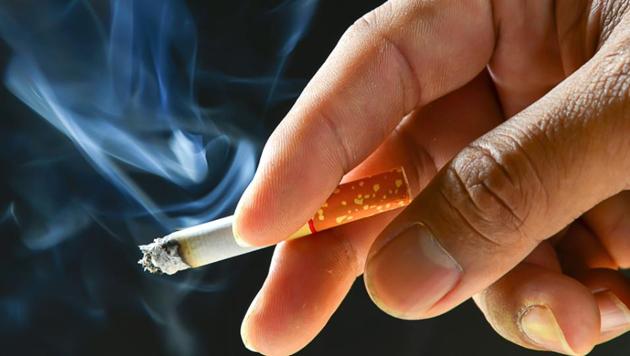 A study shows smokers have a reduced ability to discriminate between colours, when compared to non-smokers. (Shutterstock)
