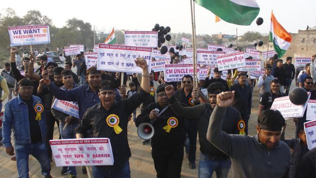 Residents of developing sectors in Gurugram held a protest near Kherki Daula toll plaza against the blocking of the northern Peripheral road, Sunday, Feb 17, 2019. (Yogendra Kumar/HT PHOTO) Residents of developing sectors in Gurugram held a protest near Kherki Daula toll plaza against the blocking of the northern Peripheral road, Sunday, Feb 17, 2019. (Yogendra Kumar/HT PHOTO)