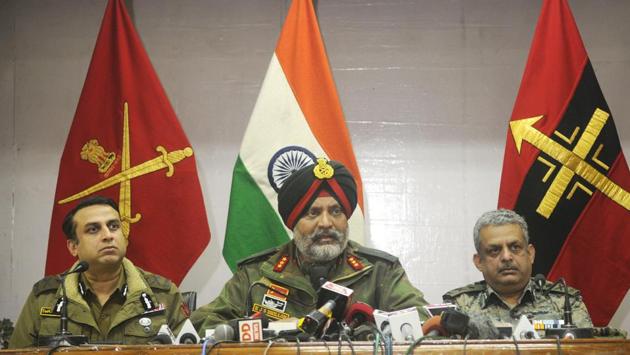 The Indian army has categorically stated that anyone who takes up the gun in the Kashmir Valley will be “killed and eliminated”, unless they surrender. This statement was made by Chinar Corps commander Lt Gen KS Dhillon at a press conference a day after a 17-hour-long encounter in which 3 Jaish-e-Mohammad leaders were killed. A major and three soldiers were also killed in the encounter. (Waseem Andrabi / HT Photo)