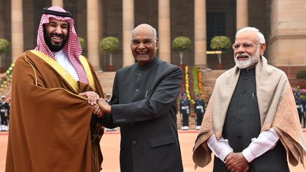 Saudi Arabia Crown Prince Muhammed bin Salman was given ceremonial welcome at the Rashtrapati Bhawan by President Ram Nath Kovind and Prime Minister Narendra Modi on Wednesday.(Photo: Twitter/@MEAIndia)