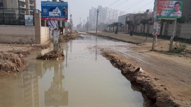 ATS Kocoon, in Gurugram Sector 109, had started getting water supply from the GMDA only two weeks ago, residents said. (HT Photo) ATS Kocoon, in Gurugram Sector 109, had started getting water supply from the GMDA only two weeks ago, residents said. (HT Photo)