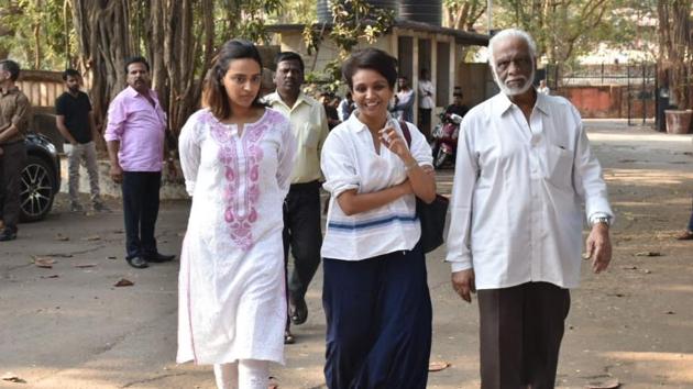 Swara Bhasker at the funeral of Raj Kumar Barjatya in Mumbai.(Varinder Chawla)