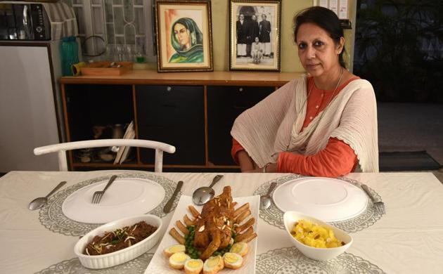 Manzilat Fatima is a descendent of Wajid Ali Shah, the last Nawab of Awadh who spent 29 years in exile in Metiayaburj, a Calcutta suburb. She launched a pop-up restaurant of Awadhi cuisine in 2014 and a home dining service, Manzilat’s, in 2018 in Calcutta.(Arijit Sen/HT Photo)