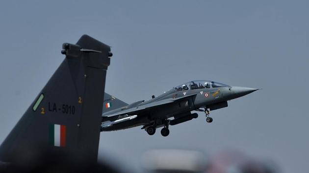 Tejas fighter aircraft performs during Aero India 2019, at Yelahanka Air Force Station in Bengaluru on Thursday.(ANI)