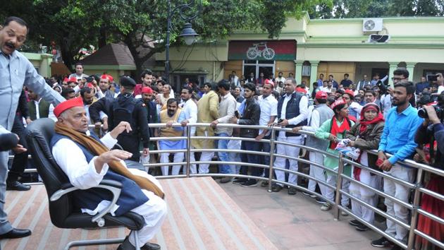 Samajwadi Party patriarch Mulayam Singh Yadav at the party headquarters in Lucknow on Thursday (HT Photos) Samajwadi Party patriarch Mulayam Singh Yadav at the party headquarters in Lucknow on Thursday (HT Photos)