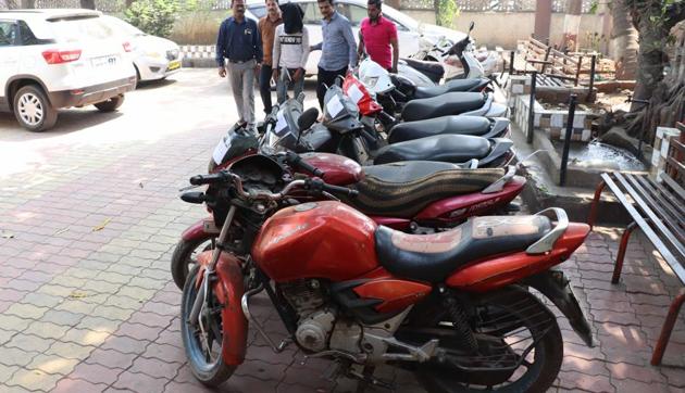 Kalyan, India –February.21.2019. Four people including three minors are caught by Manpada police for stealing two wheelers. The stolen bikes were used for racing by these youngsters. A case has been filed with the Manpada police station Dombivli in Kalyan . India, on Thursday, February.21.2019 (Photo by Rishikesh Choudhary/HT) Kalyan, India –February.21.2019. Four people including three minors are caught by Manpada police for stealing two wheelers. The stolen bikes were used for racing by these youngsters. A case has been filed with the Manpada police station Dombivli in Kalyan . India, on Thursday, February.21.2019 (Photo by Rishikesh Choudhary/HT)