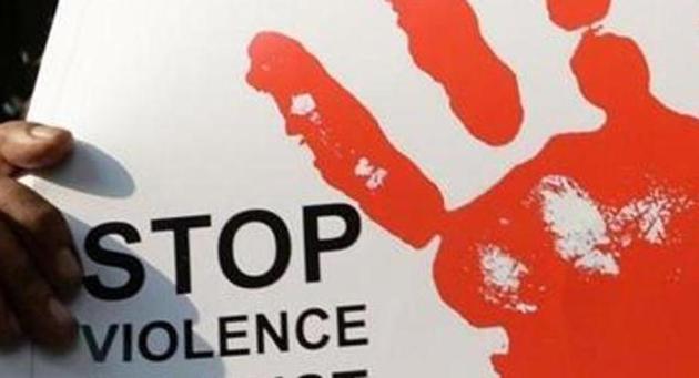 Mob assaults youth taking him as child-lifter in Kolkata. (Representative Image)(AFP) Mob assaults youth taking him as child-lifter in Kolkata. (Representative Image)(AFP)