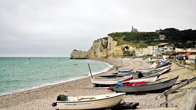 Planning a day trip? Visit ?tretat’s white cliffs and natural rock arches — the most popular sights in Upper Normandy, France(Surbhee Grover)