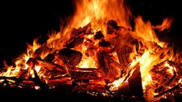 The incident came to light when the local police found out that something was burning in an open space around 3.30 am Saturday.(PTI/ Representative Image) The incident came to light when the local police found out that something was burning in an open space around 3.30 am Saturday.(PTI/ Representative Image)