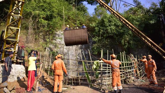 In all 1,40,76,000 litres of water were pumped out by teams from Coal India, Kirloskar and KSB on Sunday, the spokesperson informed while adding that the NDRF were rendering all assistance to the rescue teams on site.(AFP)