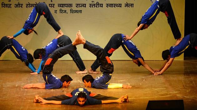 There is a shortage of Ayush (ayurveda, yoga and naturopathy, unani, siddha and homoeopathy) drug inspectors in the country.(HT Photo) There is a shortage of Ayush (ayurveda, yoga and naturopathy, unani, siddha and homoeopathy) drug inspectors in the country.(HT Photo)