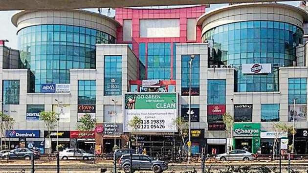 Central Plaza Mall is a shopping mall located along the Golf Course Road in Sector 53 and houses as many as 60 shops. The property is a ground-plus-three-storey establishment handed to the owners by the builder in 2007. (Sourced) Central Plaza Mall is a shopping mall located along the Golf Course Road in Sector 53 and houses as many as 60 shops. The property is a ground-plus-three-storey establishment handed to the owners by the builder in 2007. (Sourced)