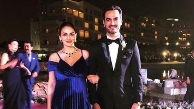 Esha Deol shared a new picture with husband Bharat Takhtani from a family wedding.(Instagram)