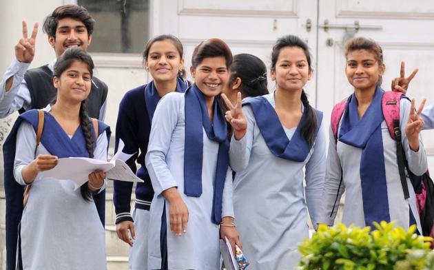 CBSE Board exams 2019: The Central Board of Secondary Educations on Wednesday issued instructions to students and their parents urging them to be careful against any kind fake information spread on social media.(HT file)