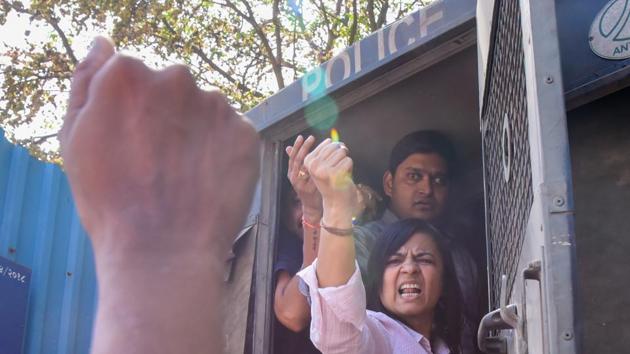 Members of State Level Association of Deaf being detained by police outside Samaj Kalyan Office on Monday. (SANKET WANKHADE/HT PHOTO) 