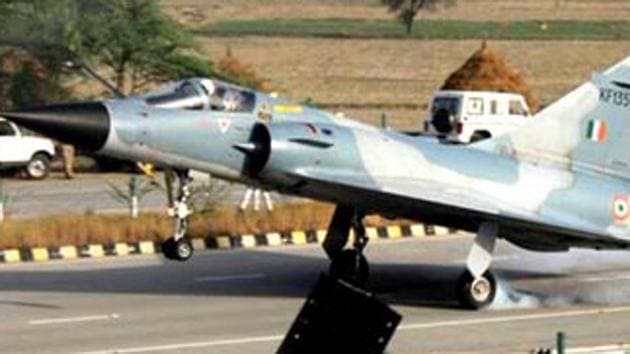 The Indian Air Force Mirage 2000 touches down on Yamuna Expressway in Uttar Pradesh(File photo)