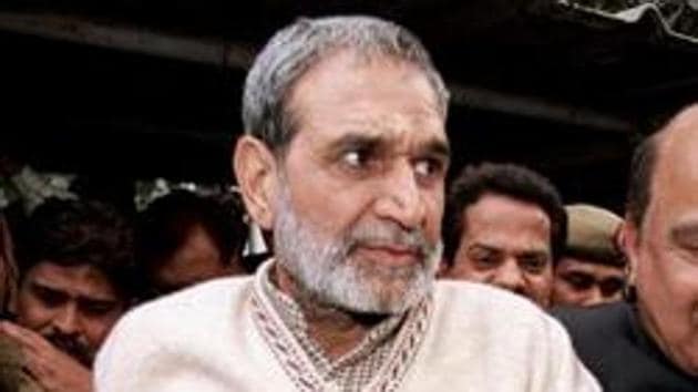 Congress leader Sajjan Kumar’s appeal against his conviction and life term jail in the 1984 anti-Sikh riots case was not taken up on Monday by the Supreme Court as a judge refused to be part of the bench hearing the matter.(PTI/File Photo)