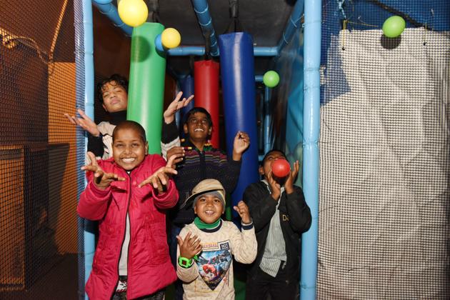 Kids playing at Hangout in Select Citywalk(Photo by Sarang Gupta/Hindustan Times)