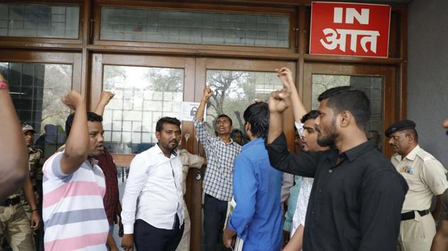 The research students of Savitribai Phule University protest in front of department of offices appealing, My Stipend My Right, a funding cut off for research all over in Pune on Friday. (RAHUL RAUT/HT PHOTO) 