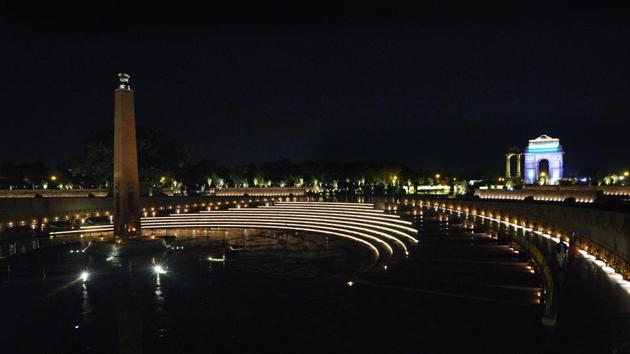 A view of the illuminated National War Memorial after it was inaugurated by Prime Minister Narendra Modi in New Delhi on February 25, 2019. Drawing inspiration from the ‘Chakravyuh’ formation, the National War Memorial boasts of four thematic concentric circles with a tall ceremonial obelisk at its centre that will bear the eternal flame. (Vipin Kumar / HT Photo) A view of the illuminated National War Memorial after it was inaugurated by Prime Minister Narendra Modi in New Delhi on February 25, 2019. Drawing inspiration from the ‘Chakravyuh’ formation, the National War Memorial boasts of four thematic concentric circles with a tall ceremonial obelisk at its centre that will bear the eternal flame. (Vipin Kumar / HT Photo)