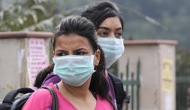 North India continues to be in the grips of seasonal flu, with H1N1 (swine flu) cases likely to cross 15,000 by the end of February, which is more than the 14,992 cases confirmed in the entire year in 2018.(HT Photo)