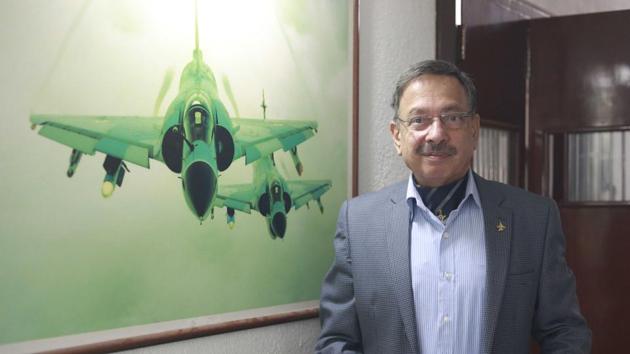 Air Marshal (retd ) Bhushan Gokhale, who had flown several operational air-to-ground attack missions during the Indo-Pak war of 1971, said the IAF strike was a major blow to Pakistan as Indian fighter aircraft had penetrated deep into Pakistani territory to carry out the air strikes. (Rahul Raut/ HT Photo) Air Marshal (retd ) Bhushan Gokhale, who had flown several operational air-to-ground attack missions during the Indo-Pak war of 1971, said the IAF strike was a major blow to Pakistan as Indian fighter aircraft had penetrated deep into Pakistani territory to carry out the air strikes. (Rahul Raut/ HT Photo)