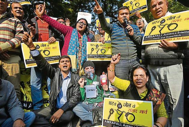 Homebuyers have been protesting against the Amrapali group for delays in handing over flats. (HT File Photo)