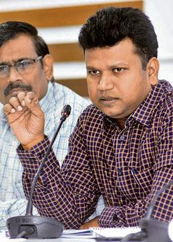 Naval Kishore Ram, Pune district collector briefed the media about preparedness for the upcoming Lok Sabha polls.(Shankar Narayan/ HT Photo)