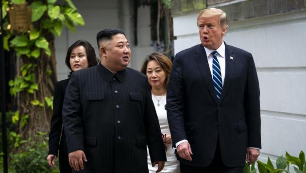 President Donald Trump and Kim Jong Un, the North Korean leader, walk together to a meeting at the Metropole Hotel in Hanoi, Vietnam, Feb. 28, 2019(The New York Times)