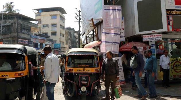 A share auto stand in Kalyan. (Rishikesh Choudhary/HT) A share auto stand in Kalyan. (Rishikesh Choudhary/HT)