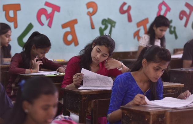 Students appear for the Marathi paper at Prabhadevi Municipal School, Mumbai on Friday (HT photo) Students appear for the Marathi paper at Prabhadevi Municipal School, Mumbai on Friday (HT photo)
