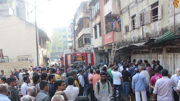 The wada (right) near Mandai, after the fire was put out by the fire brigade on Monday. No casualties have been reported.(HT PHOTO)