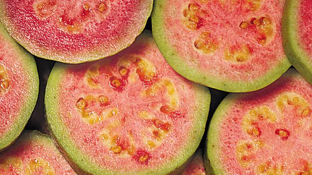 Guava is a fibrous fruit when young. it can be an excellent ingredient to substitute meats and create varied dishes.(iStock)