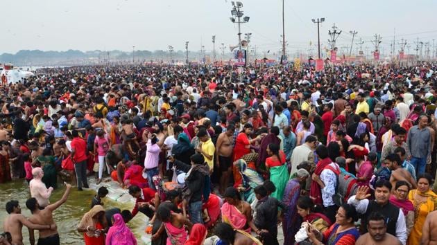 Devotees at Sangam, Prayagraj, during the ongoing Kumbh Mela, Sunday, March 3, 2019. The mega religious fair will end on Monday, March 5, with the last auspicious bathing day on Mahashivratri.(Anil Kumar Maurya / HT)