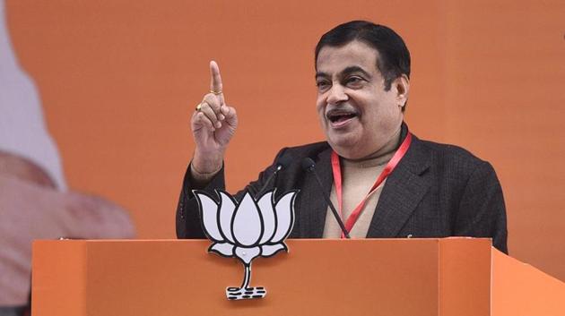 Talking about importance of innovation, Gadkari gave the example of how bio-fuels can be extracted from natural waste. (Sanchit Khanna/HT PHOTO) Talking about importance of innovation, Gadkari gave the example of how bio-fuels can be extracted from natural waste. (Sanchit Khanna/HT PHOTO)