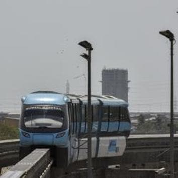 The Monorail was stalled at Wadala due to a cable which got entangled.(HT Photo) The Monorail was stalled at Wadala due to a cable which got entangled.(HT Photo)