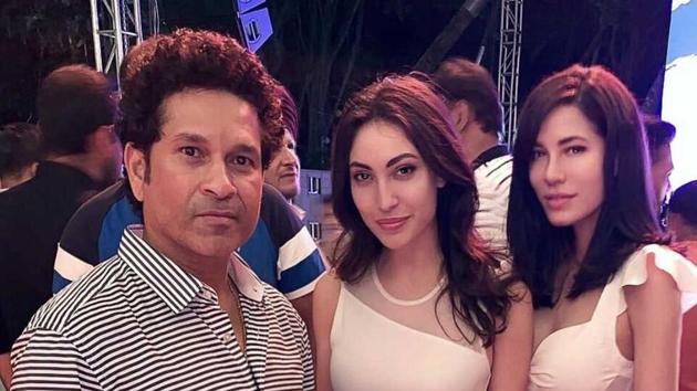 Sachin Tendulkar with DJ duo Electrovertz. Sachin Tendulkar with DJ duo Electrovertz.